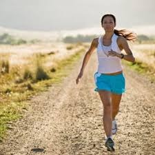 已成惯例，阿根廷足协主席赛前晒与梅西、德保罗合照